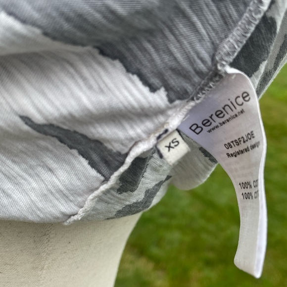 Berenice Destructed T-Shirt - Picture 6 of 6